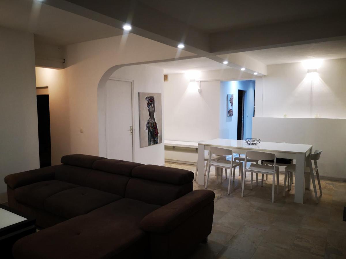 Appartement Saint Gilles Les Bains 외부 사진